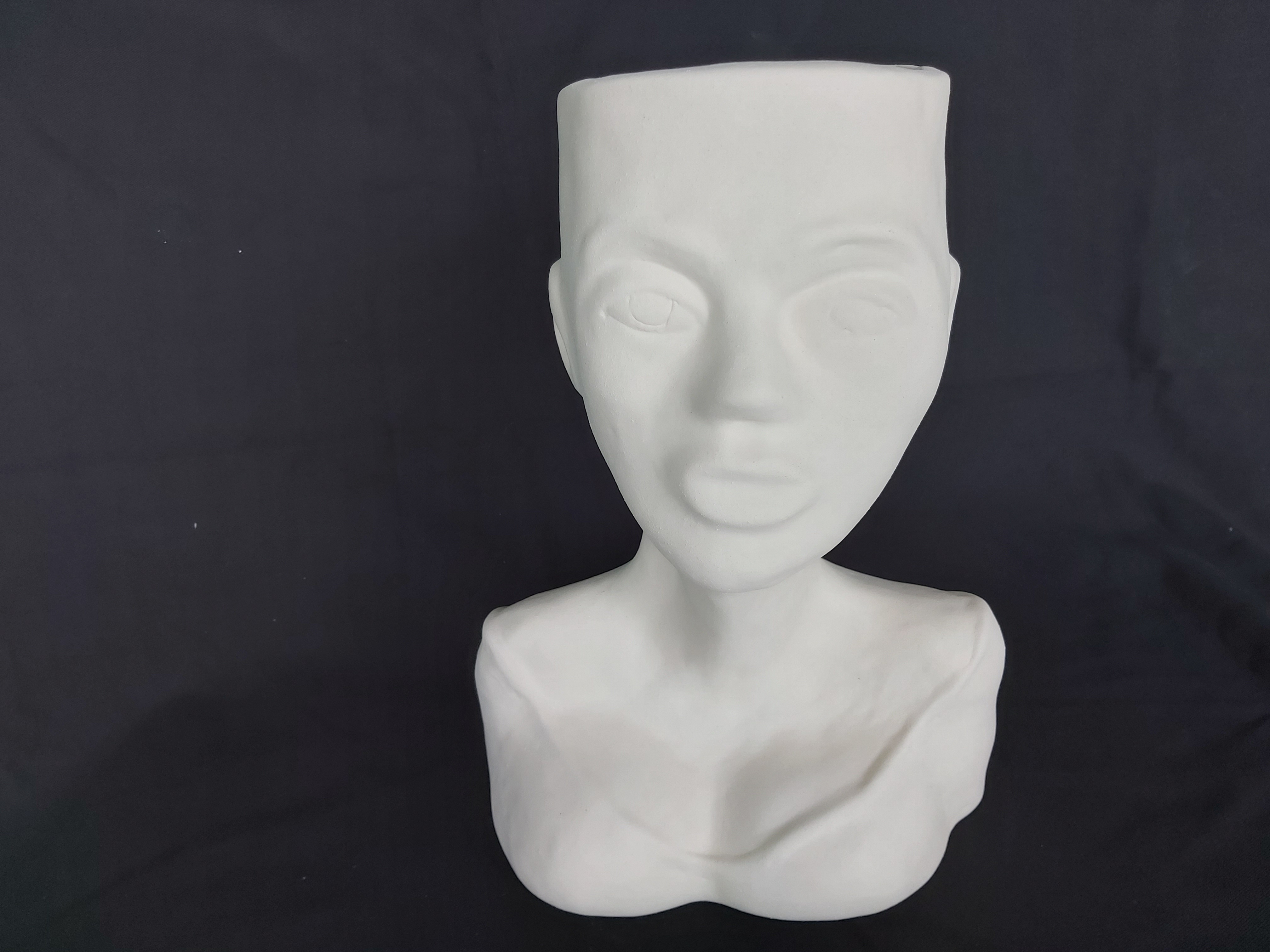 Namoradeira Busto Estela
